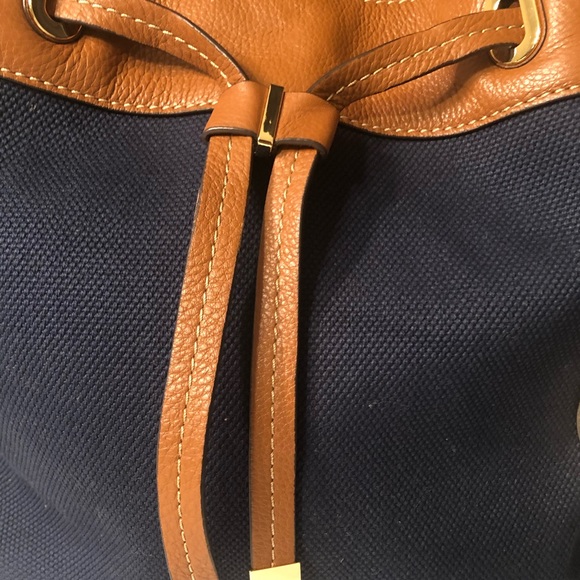 Authentic Michael Kors Purse - Picture 7 of 8